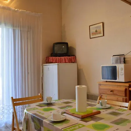 Holiday home Pavillon A 300m De La Plage, 3 Pieces, Mezzanine, Terrasse, 4 Couchages - Saint Pierre La - Fr-1-229d-83